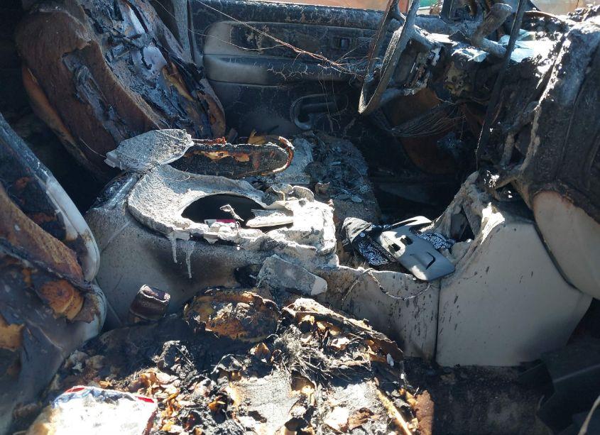 Photo 5 of 2000 Chevrolet Tahoe ALL NEW LS (VIN 1GNEK13T0YJ192528)