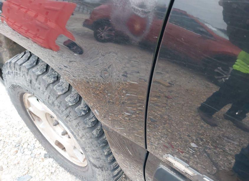 Photo 14 of 2001 Chevrolet Tahoe LT (VIN 1GNEK13T11J146843)