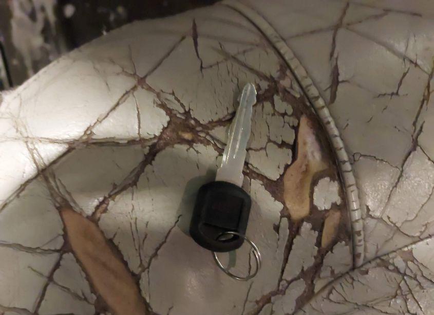 Photo 11 of 2001 Chevrolet Tahoe LT (VIN 1GNEK13T11J307210)