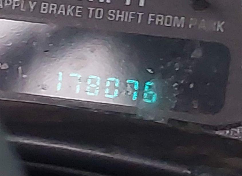 Photo 14 of 2001 Chevrolet Tahoe LT (VIN 1GNEK13T11J317025)