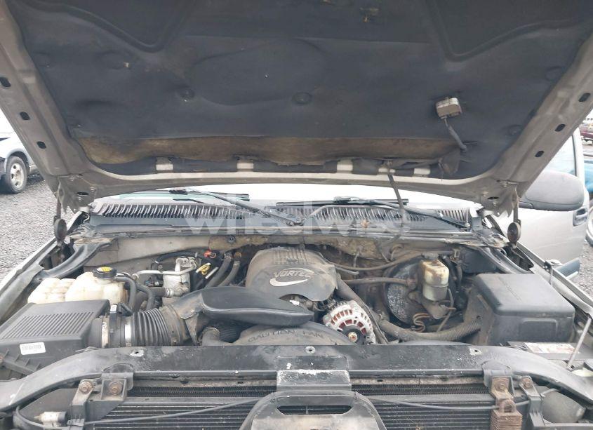 Photo 10 of 2001 Chevrolet Tahoe LS (VIN 1GNEK13T11R109826)