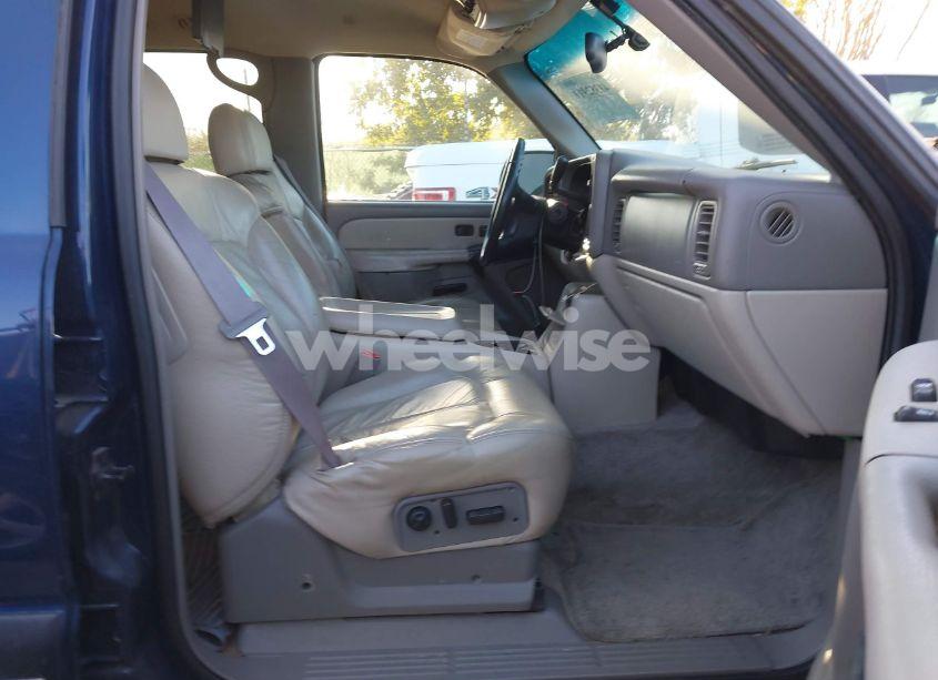 Photo 5 of 2001 Chevrolet Tahoe LT (VIN 1GNEK13T11R219341)