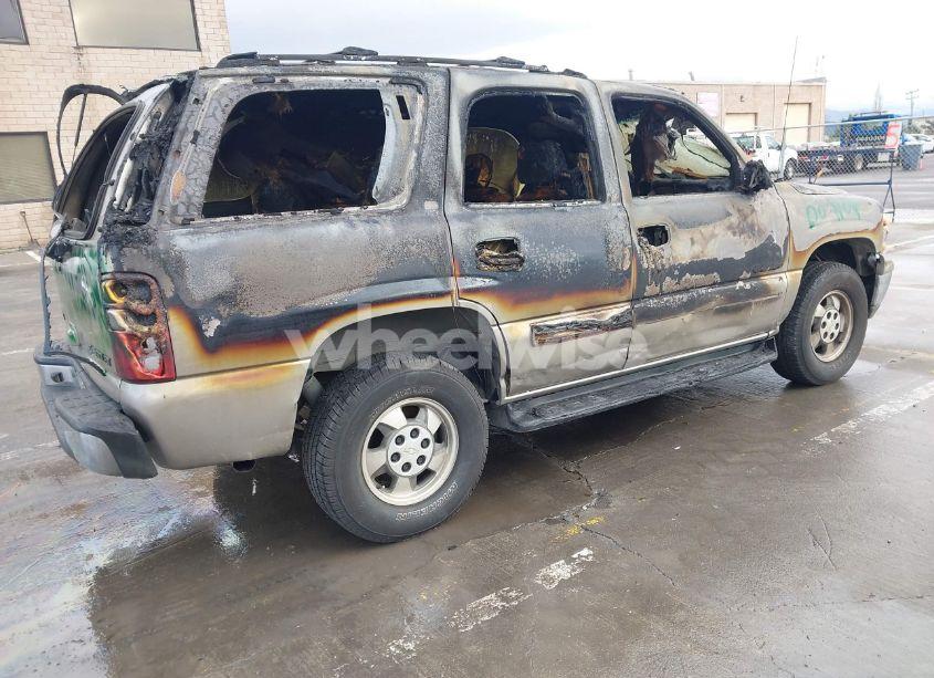 Photo 4 of 2001 Chevrolet Tahoe LT (VIN 1GNEK13T11R220778)