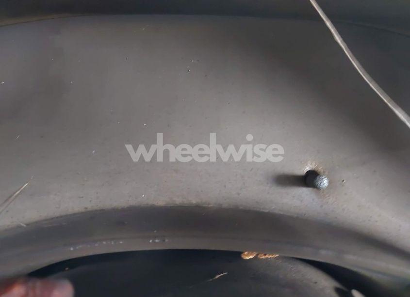 Photo 7 of 2001 Chevrolet Tahoe LT (VIN 1GNEK13T11R220778)