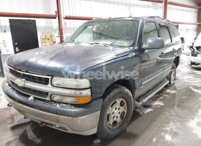 Photo 2 of 2004 Chevrolet Tahoe LT (VIN 1GNEK13T14J195982)