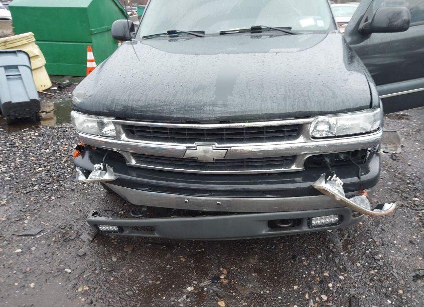 Photo 6 of 2004 Chevrolet Tahoe LT (VIN 1GNEK13T14R119292)