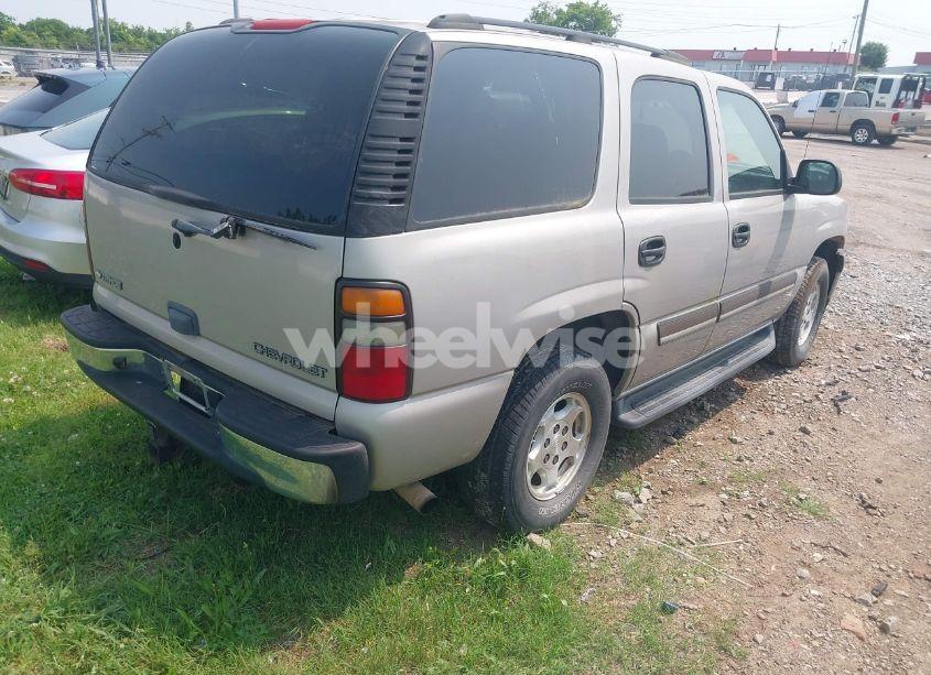 Photo 4 of 2005 Chevrolet Tahoe LS (VIN 1GNEK13T15J110947)