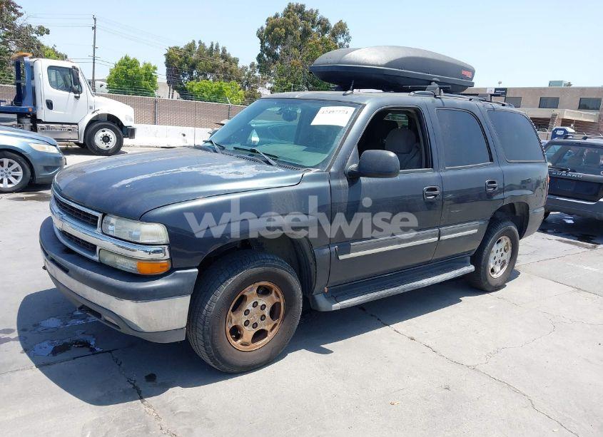Photo 2 of 2005 Chevrolet Tahoe LS (VIN 1GNEK13T15J263926)
