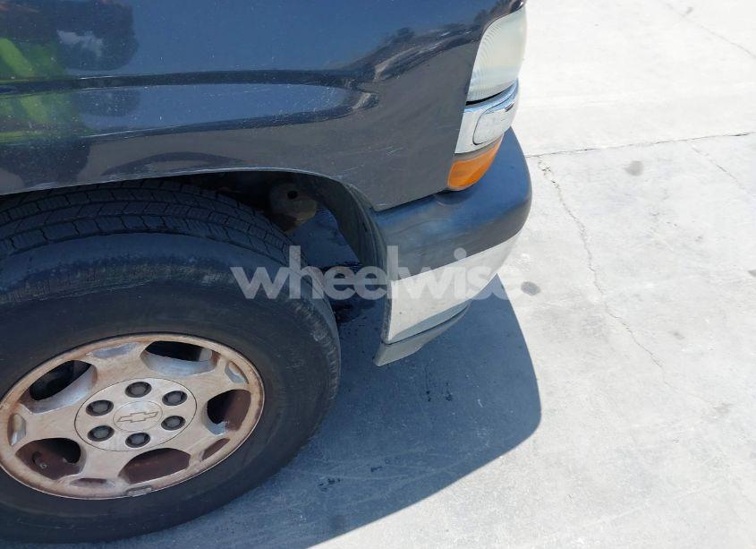 Photo 6 of 2005 Chevrolet Tahoe LS (VIN 1GNEK13T15J263926)