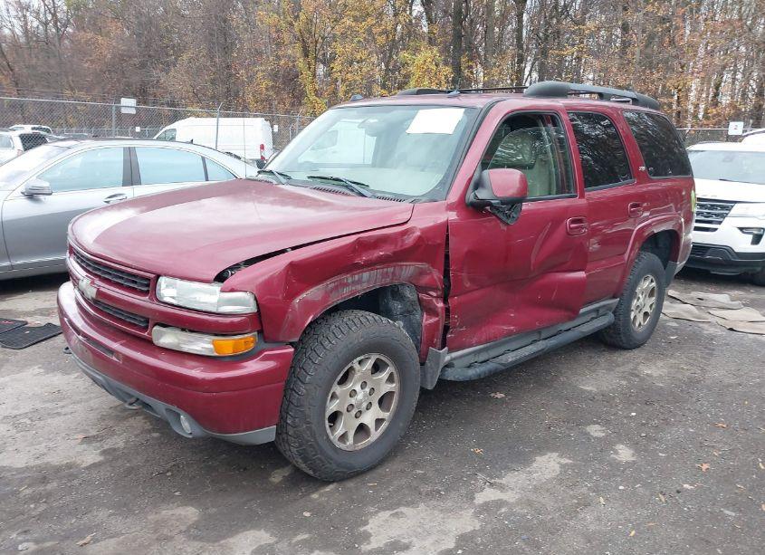 Photo 2 of 2005 Chevrolet Tahoe Z71 (VIN 1GNEK13T15R112103)