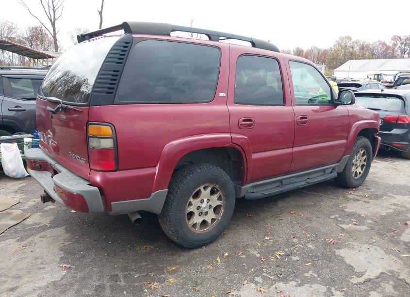 Photo 4 of 2005 Chevrolet Tahoe Z71 (VIN 1GNEK13T15R112103)