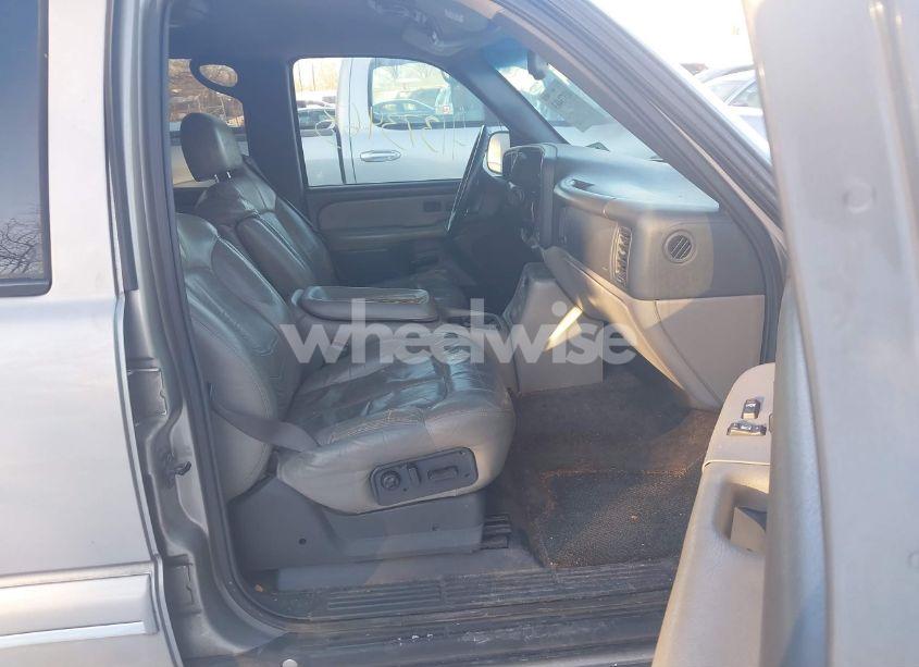 Photo 5 of 2000 Chevrolet Tahoe ALL NEW LT (VIN 1GNEK13T1YJ103212)