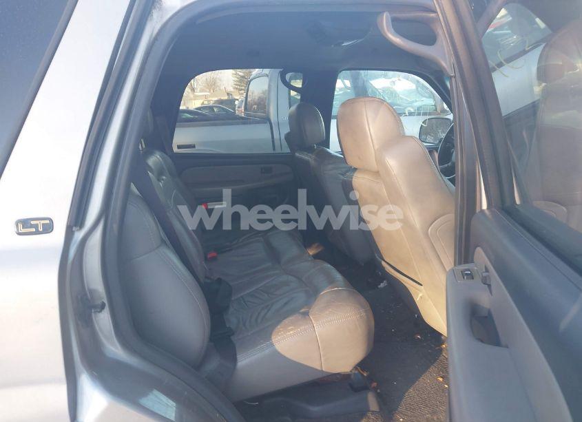 Photo 8 of 2000 Chevrolet Tahoe ALL NEW LT (VIN 1GNEK13T1YJ103212)