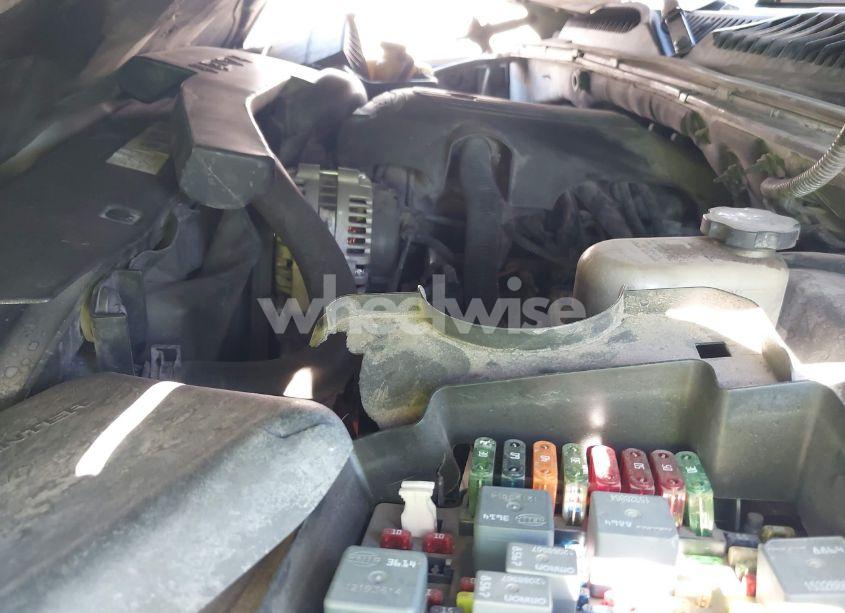 Photo 10 of 2001 Chevrolet Tahoe LT (VIN 1GNEK13T21J264755)