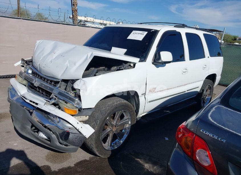 Photo 2 of 2001 Chevrolet Tahoe LT (VIN 1GNEK13T21J264755)