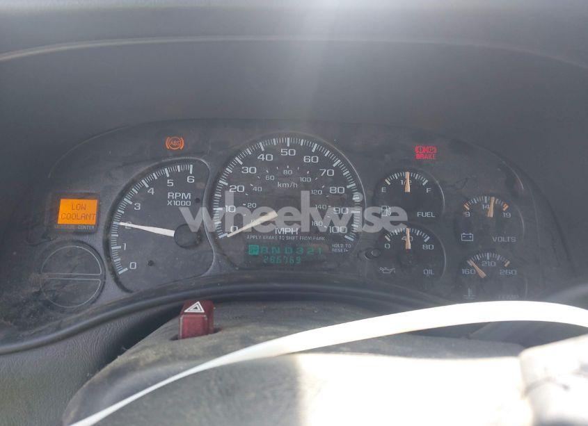 Photo 7 of 2001 Chevrolet Tahoe LS (VIN 1GNEK13T21J295102)