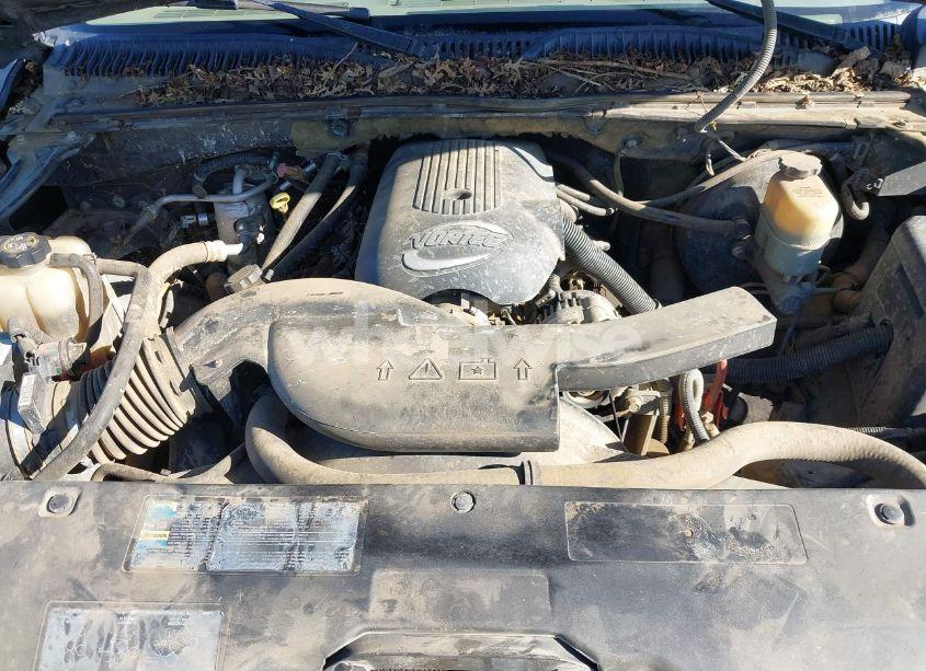 Photo 10 of 2002 Chevrolet Tahoe LT (VIN 1GNEK13T22J206193)