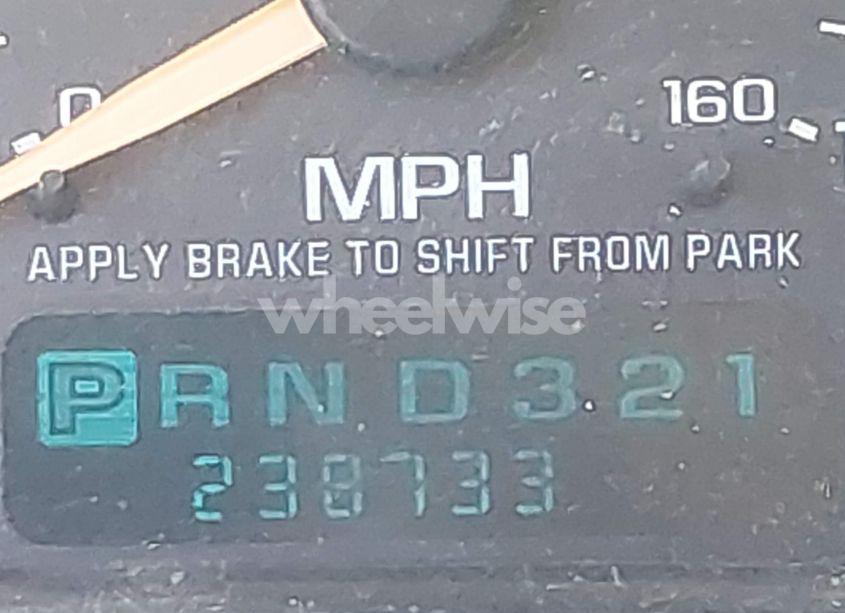 Photo 16 of 2002 Chevrolet Tahoe LT (VIN 1GNEK13T22J206193)