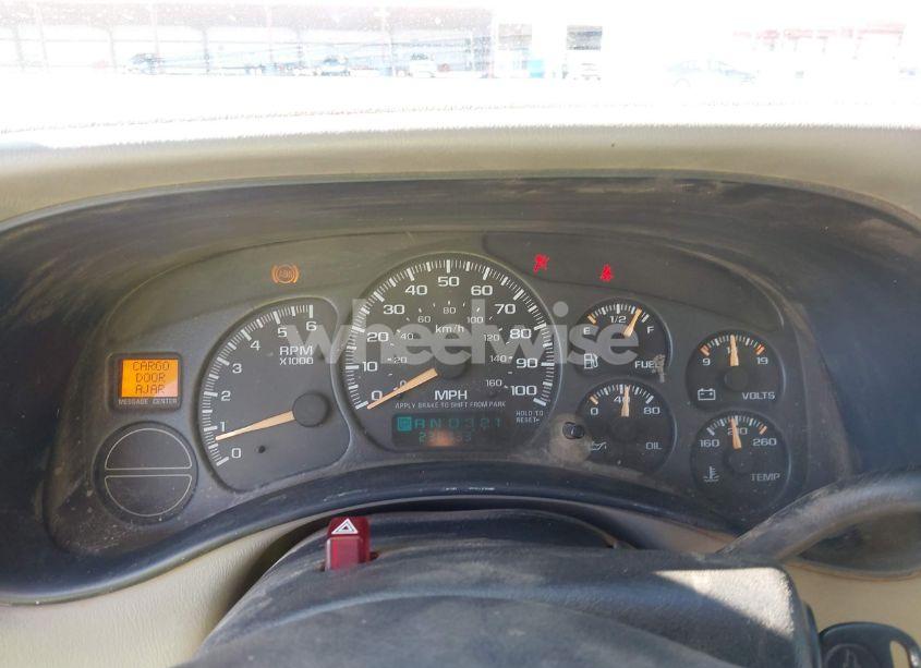 Photo 7 of 2002 Chevrolet Tahoe LT (VIN 1GNEK13T22J206193)