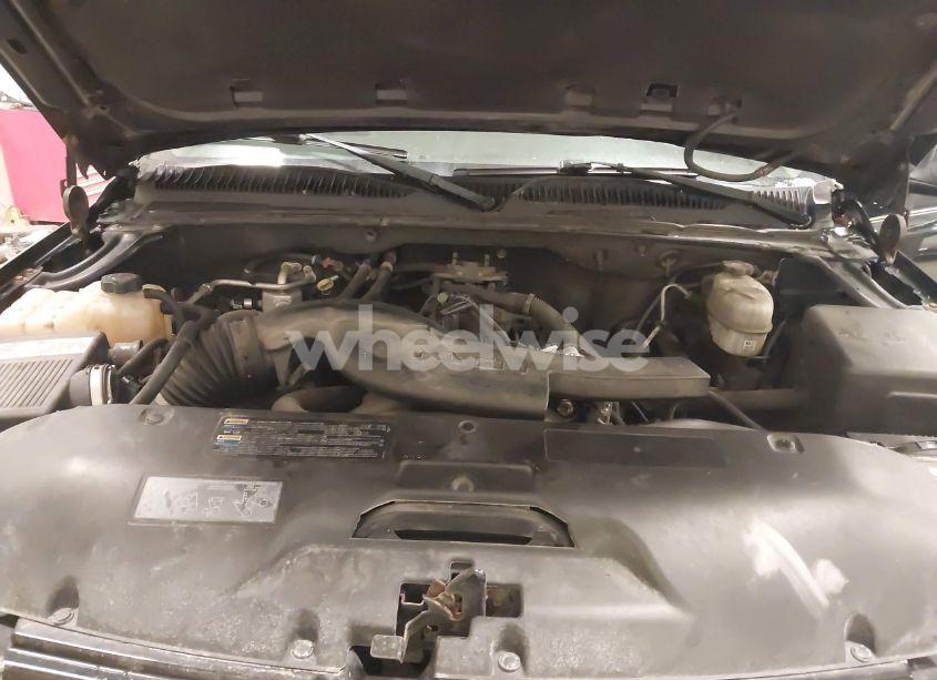 Photo 10 of 2004 Chevrolet Tahoe Z71 (VIN 1GNEK13T24R242907)