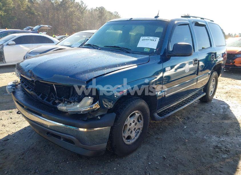 Photo 2 of 2005 Chevrolet Tahoe LS (VIN 1GNEK13T25J105157)