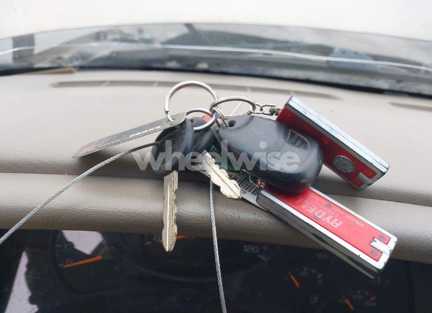 Photo 11 of 2005 Chevrolet Tahoe LT (VIN 1GNEK13T25J143083)