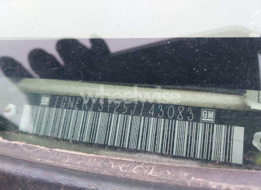 Photo 9 of 2005 Chevrolet Tahoe LT (VIN 1GNEK13T25J143083)