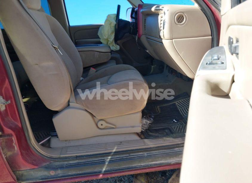 Photo 5 of 2005 Chevrolet Tahoe Z71 (VIN 1GNEK13T25R144977)