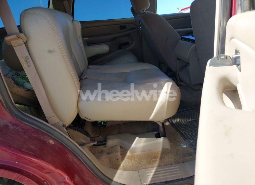 Photo 8 of 2005 Chevrolet Tahoe Z71 (VIN 1GNEK13T25R144977)