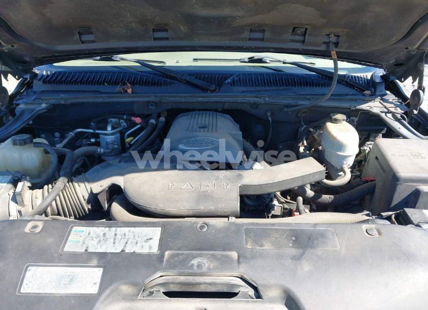 Photo 10 of 2005 Chevrolet Tahoe LT (VIN 1GNEK13T25R158216)