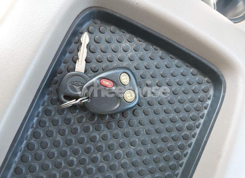 Photo 11 of 2005 Chevrolet Tahoe LT (VIN 1GNEK13T25R158216)