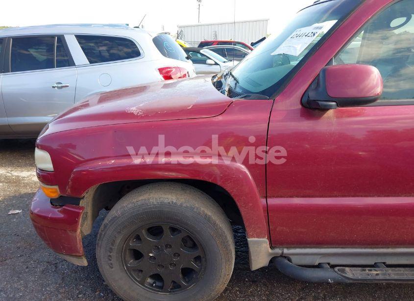 Photo 6 of 2005 Chevrolet Tahoe Z71 (VIN 1GNEK13T25R225137)