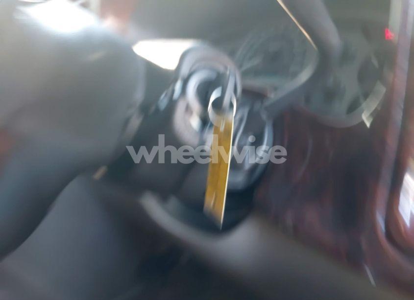 Photo 10 of 2005 Chevrolet Tahoe LS (VIN 1GNEK13T25R236106)