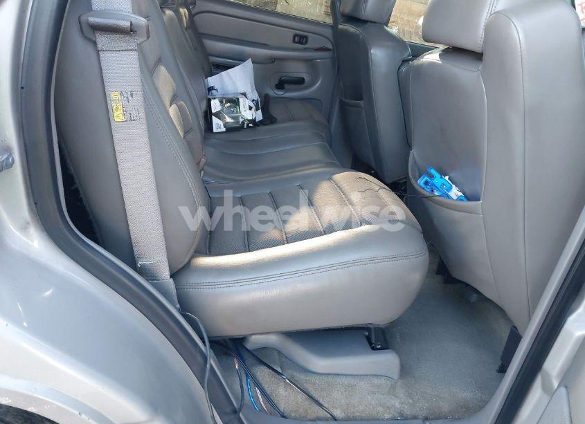 Photo 7 of 2005 Chevrolet Tahoe LS (VIN 1GNEK13T25R236106)