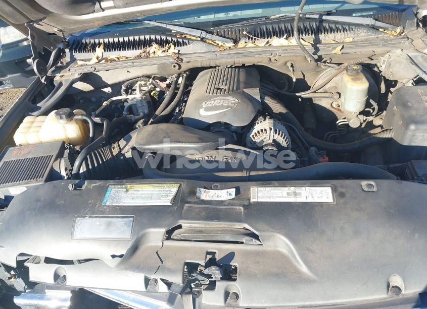 Photo 10 of 2001 Chevrolet Tahoe LT (VIN 1GNEK13T31J119997)