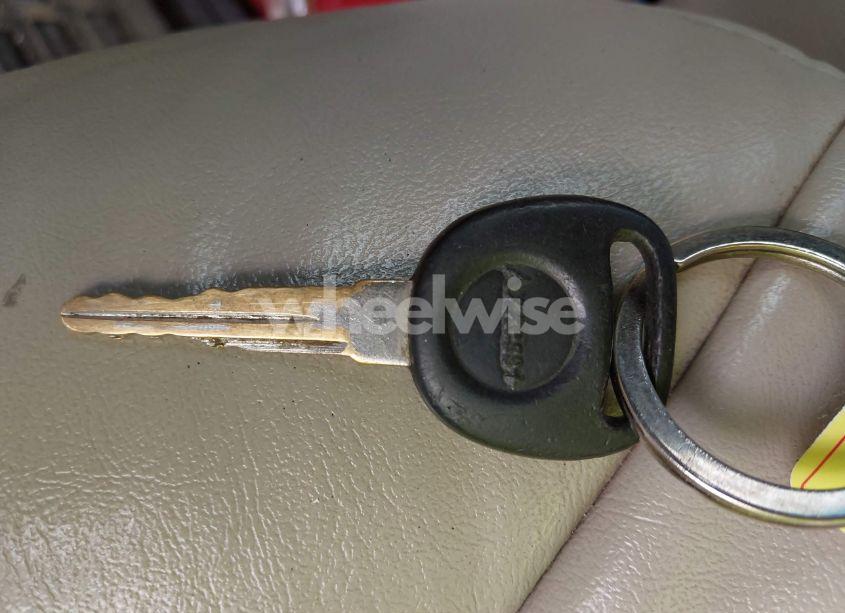 Photo 11 of 2001 Chevrolet Tahoe LT (VIN 1GNEK13T31R136056)