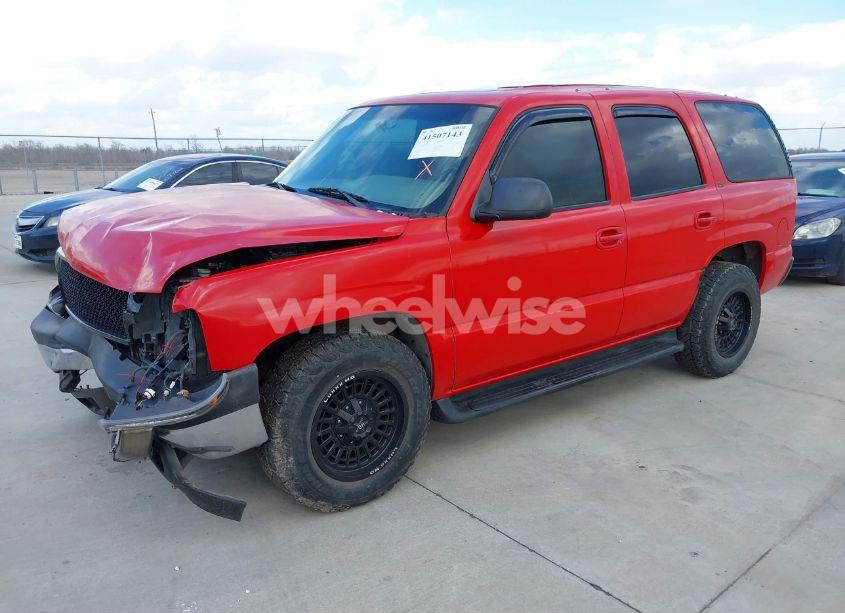 Photo 2 of 2001 Chevrolet Tahoe LT (VIN 1GNEK13T31R136056)
