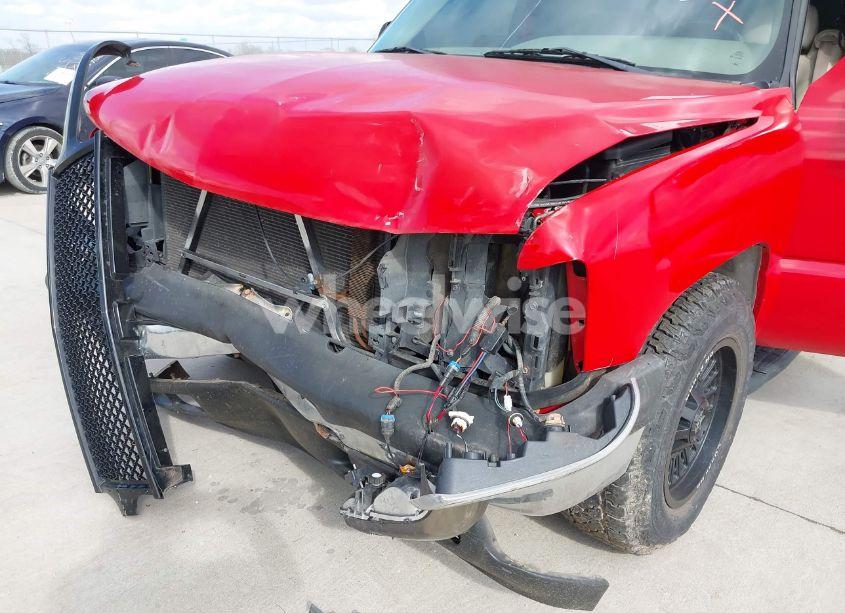 Photo 6 of 2001 Chevrolet Tahoe LT (VIN 1GNEK13T31R136056)