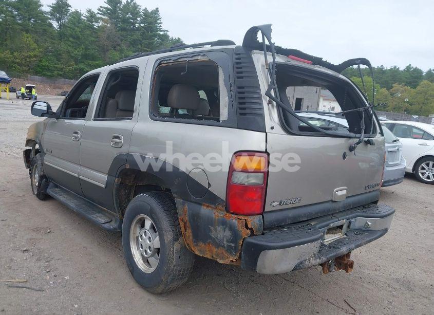 Photo 3 of 2001 Chevrolet Tahoe LT (VIN 1GNEK13T31R172636)