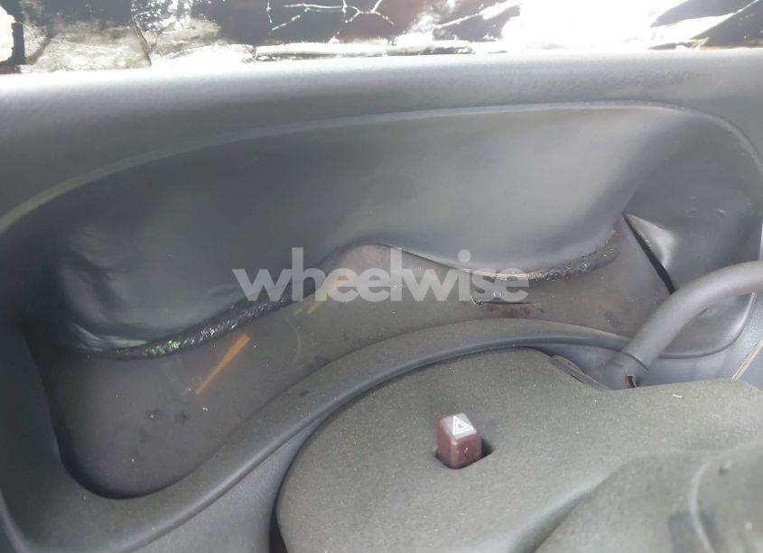 Photo 7 of 2001 Chevrolet Tahoe LT (VIN 1GNEK13T31R172636)