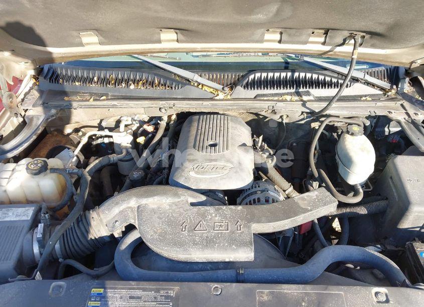 Photo 10 of 2004 Chevrolet Tahoe LT (VIN 1GNEK13T34J261092)