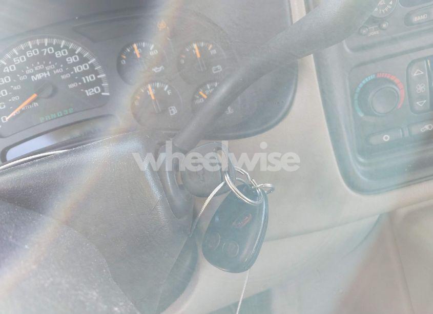 Photo 11 of 2004 Chevrolet Tahoe LT (VIN 1GNEK13T34J261092)