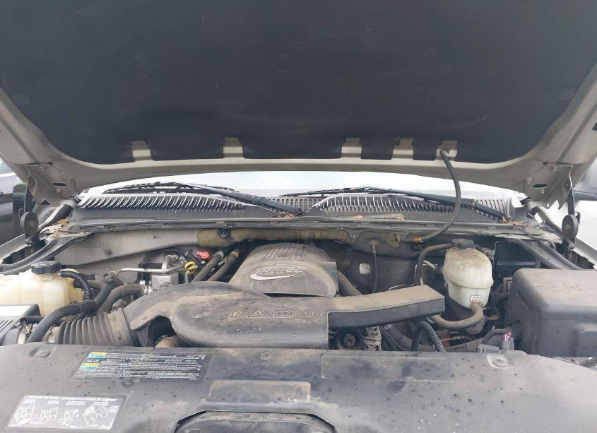 Photo 10 of 2005 Chevrolet Tahoe LS (VIN 1GNEK13T35J258758)