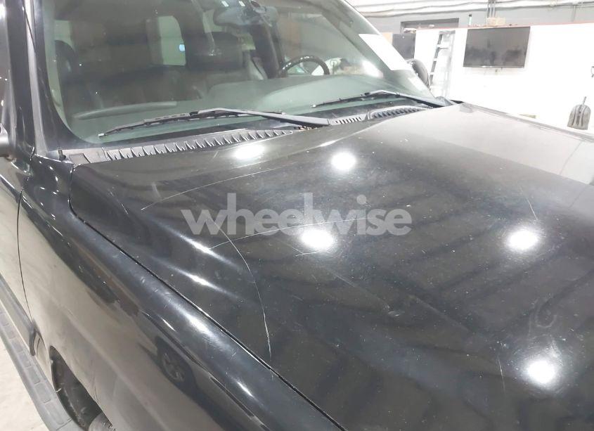 Photo 13 of 2005 Chevrolet Tahoe LT (VIN 1GNEK13T35R110661)