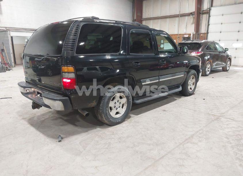 Photo 4 of 2005 Chevrolet Tahoe LT (VIN 1GNEK13T35R110661)