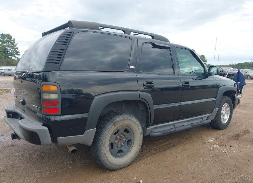 Photo 4 of 2005 Chevrolet Tahoe Z71 (VIN 1GNEK13T35R200327)