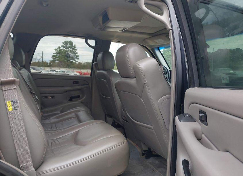 Photo 8 of 2005 Chevrolet Tahoe Z71 (VIN 1GNEK13T35R200327)