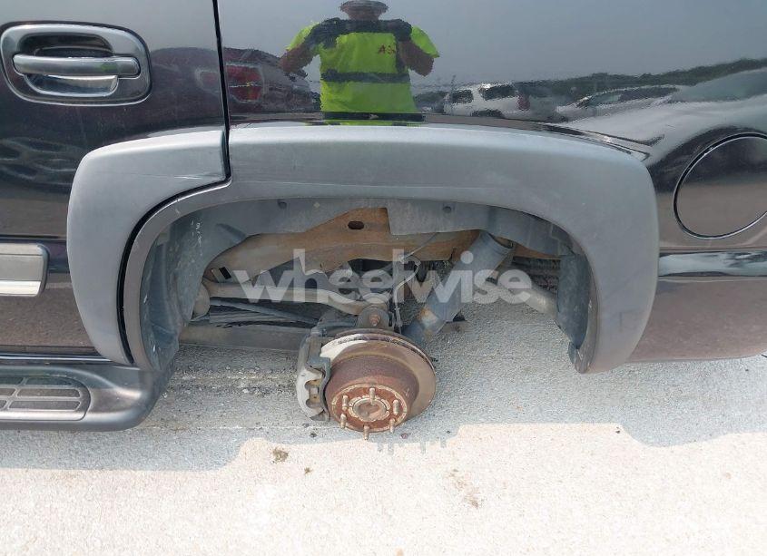 Photo 12 of 2006 Chevrolet Tahoe LT (VIN 1GNEK13T36R168478)