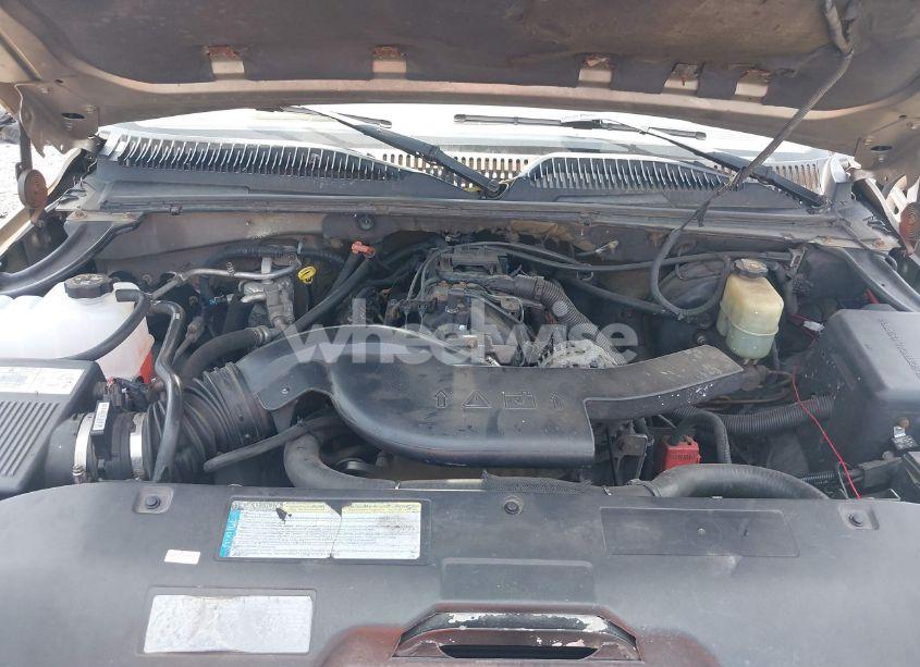 Photo 10 of 2000 Chevrolet Tahoe ALL NEW LS (VIN 1GNEK13T3YJ133246)