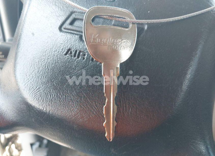 Photo 11 of 2000 Chevrolet Tahoe ALL NEW LS (VIN 1GNEK13T3YJ133246)